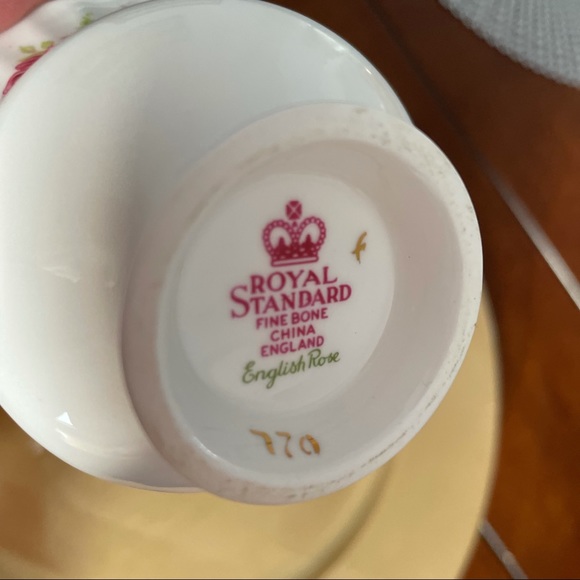 Royal Standard Fine Bone Teacup sets - Picture 3 of 4